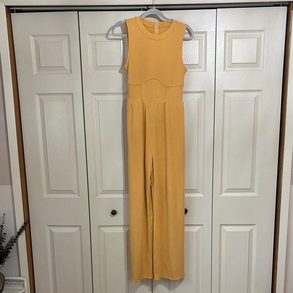 Cider Women’s Sleeveless Yellow Jumpsuit